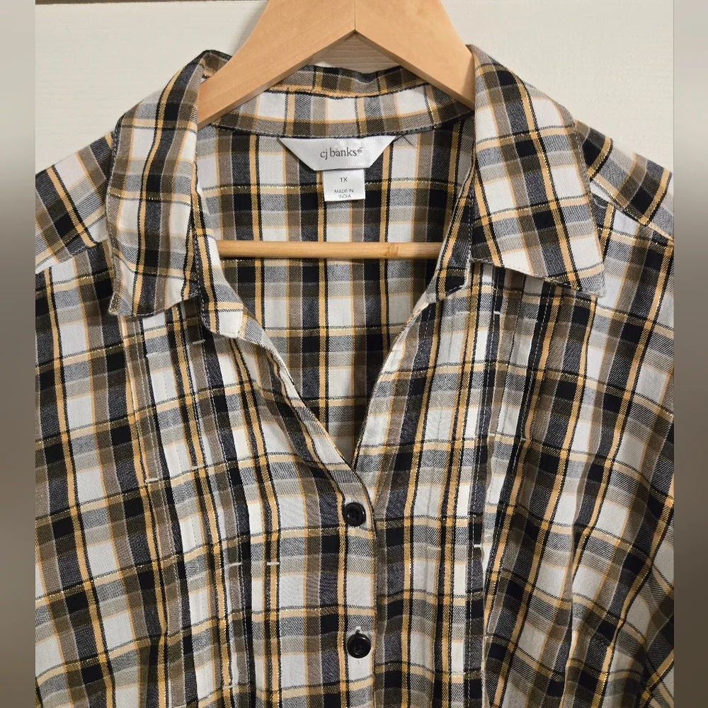 CJ Banks Women's Black And White Plaid Button Front Blouse Size 1X